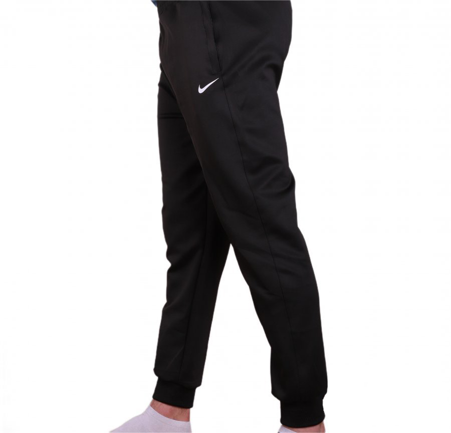 بدلة رياضة متاحة بلون الأسود والسكّني